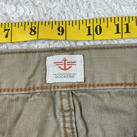 Dockers khaki pants in 5 pocket jean cut, size 33x32 - Picture 8 of 10